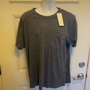 Levi’s 2X T-shirt with pocket new with tags